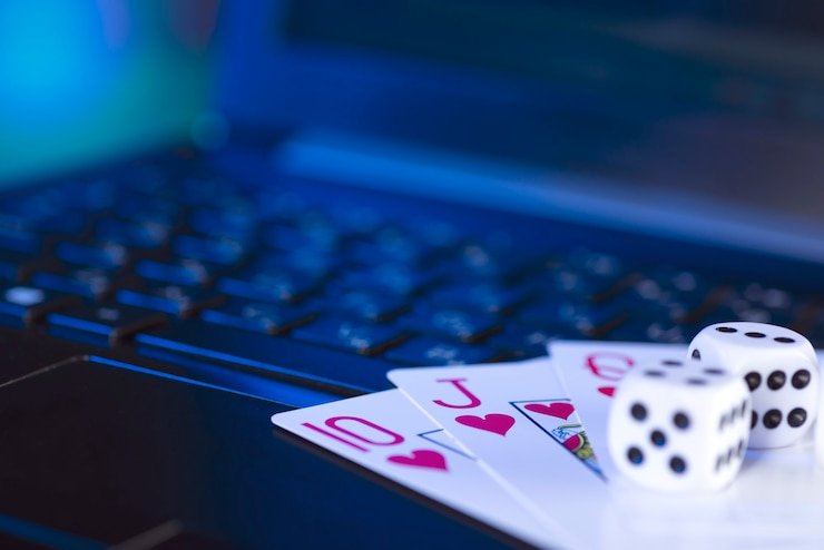 Pengguna mempraktekkan login aman dan bertanggung jawab pada platform digital